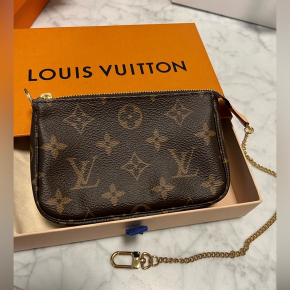 Sold - Authentic mini pochette accessories - Picture 1 of 7